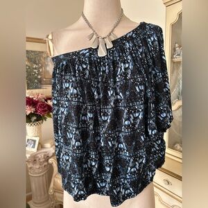 Free People On Shoulder Black and Blue Women's Top size XS. C:4402-6